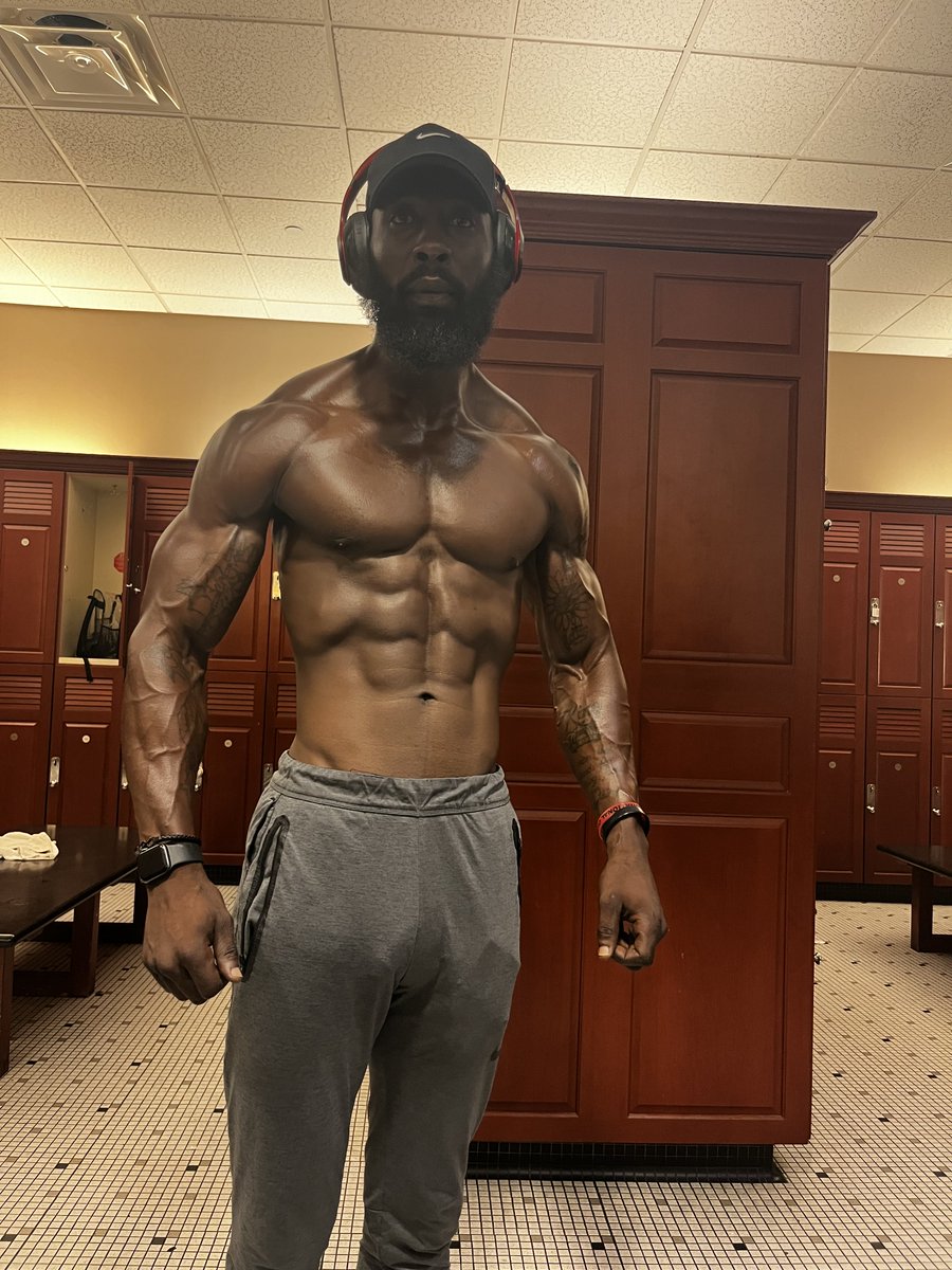 bowenb23king's tweet photo. No matter what I’m going to get it in!!!! #chocolate https://t.co/Rxx5DdOPlb