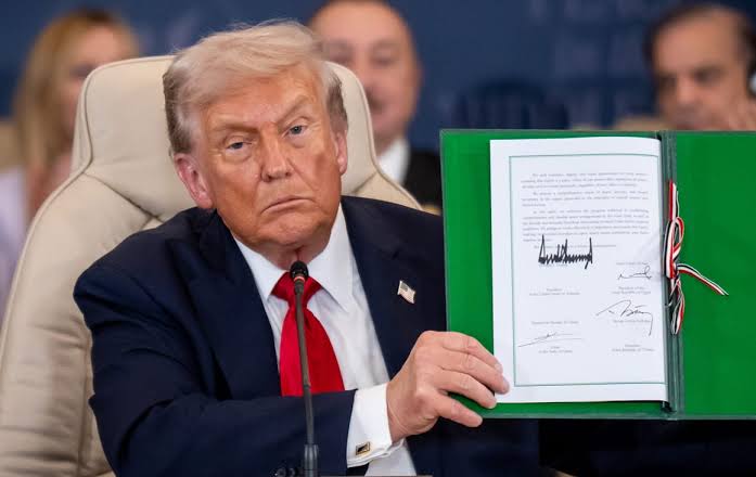 MarioNawfal's tweet photo. 🇵🇸🇺🇸 The man in charge of Gaza’s next chapter laid out the endgame.

Peace Council head Nickolay Mladenov thanked Trump, Egypt, Qatar, Turkey, and the UAE for keeping the parties at the table.

He described a reconstructed Gaza under Palestinian administration, living in peace with Israel, with a real political horizon instead of endless conflict.

He made clear the National Committee for the Administration of Gaza needs both political cover and practical help to actually take control.

The deal on paper matters, but what comes next matters more: real verification, weapons leaving for good, and Israeli withdrawal moving in step with the dismantling.

This lands right after Trump’s announcement of a full disarmament agreement.

The outline is getting sharper, whether it gets delivered is the only test that counts.

Source: Al Jazeera / Writer: Lucas