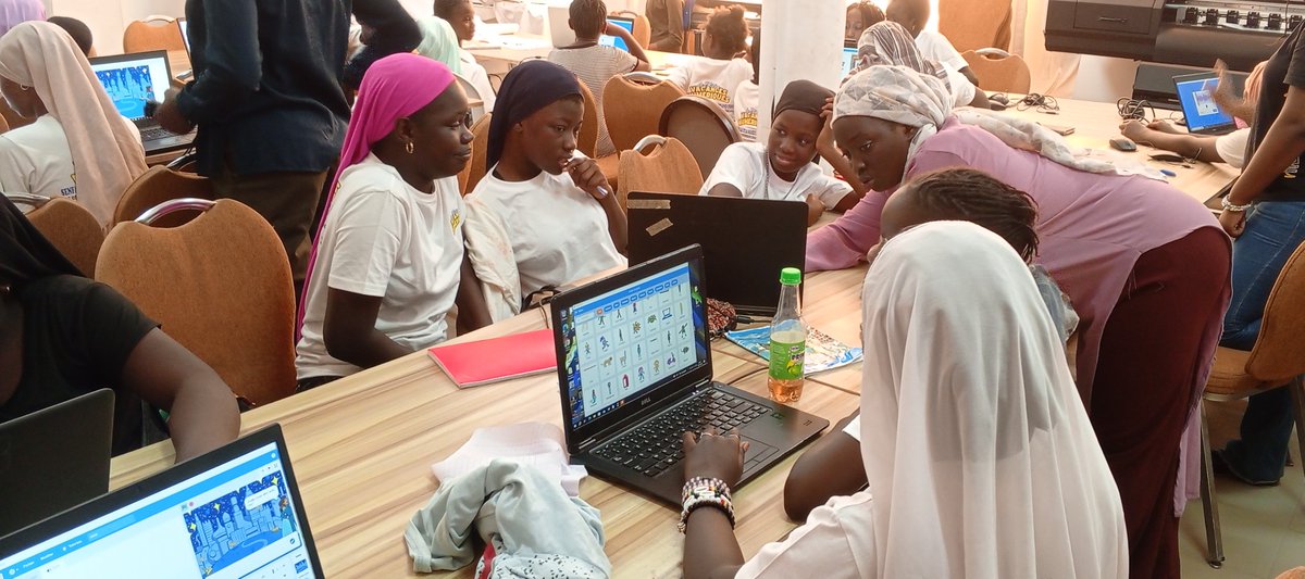 senfablab's tweet photo. Vacances Numériques 2026
Quand les jeunes deviennent des créateurs !
Au fil des ateliers, les élèves découvrent que la technologie ne sert pas seulement à consommer des contenus, mais aussi à créer, imaginer, programmer et résoudre des problèmes.@MairieGrandYoff @221men https://t.co/uKURw5OxcZ