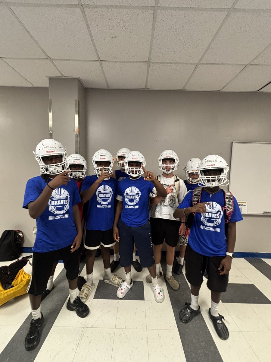 StevenKryczka's tweet photo. can’t wait to get started with this group of guys! After a great summer full of growth I know we coming for it all! https://t.co/har9OmaI7B