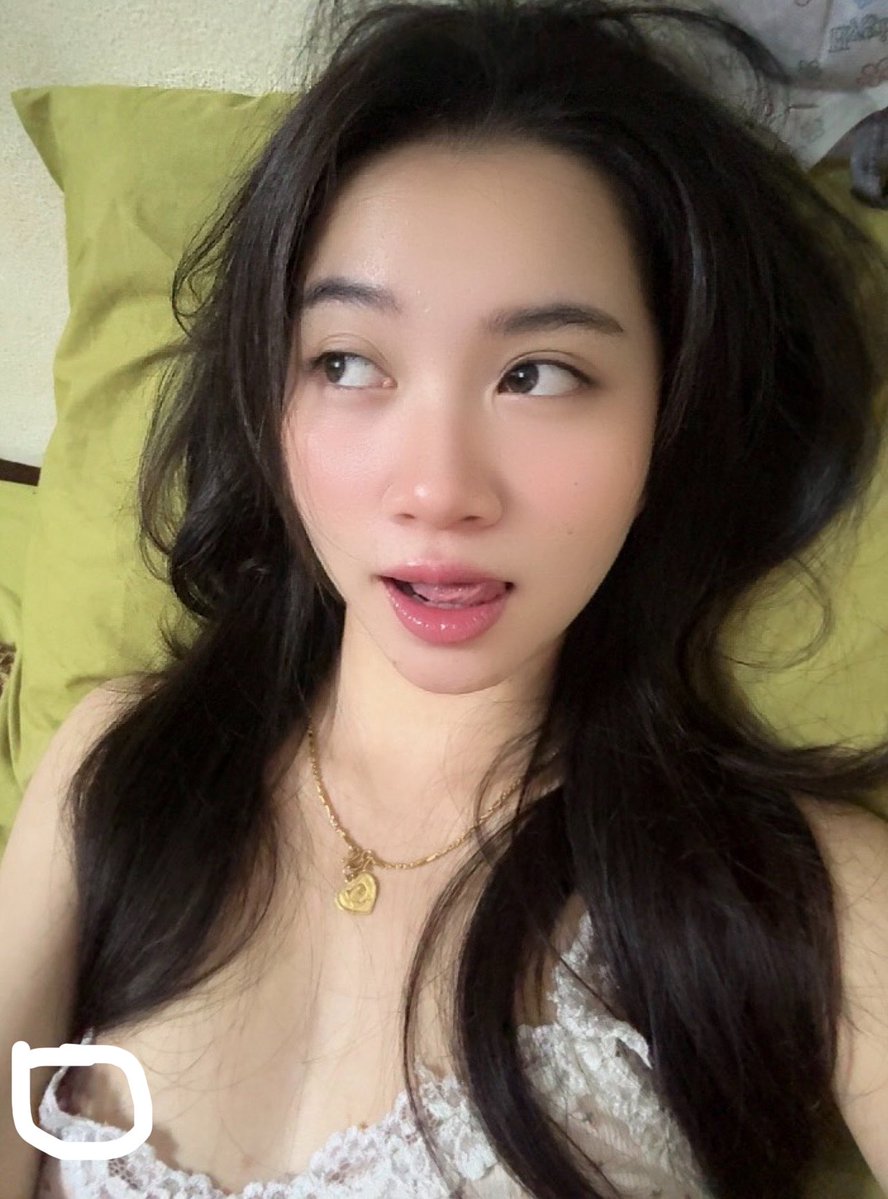 Inshowy2o's tweet photo. ແມ່ນຫົວນົມບໍອັນນີ້ເບິ່ງຊ່ວຍແດ່👀 https://t.co/PF95W9t0Q8