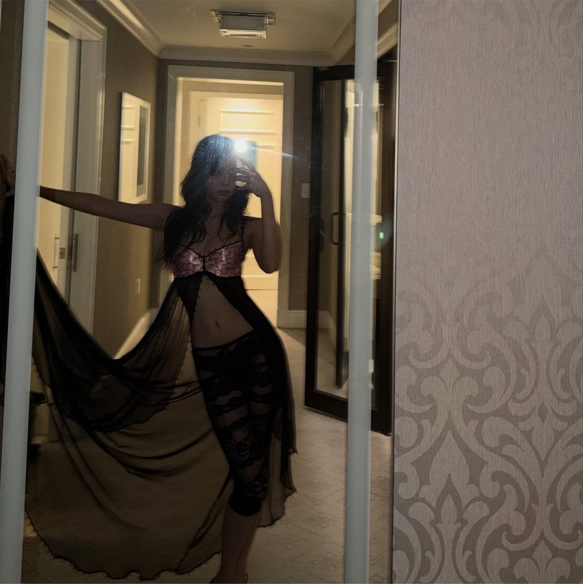 gozadasuicida's tweet photo. ⠀⠀ ⠀⠀ ⠀⠀ ⠀⠀
⠀ ⠀⠀ ⠀𝗏𝗈𝗎 ⠀ 𝗍𝖾 ⠀ 𝖿𝖺𝗓𝖾𝗋 ⠀ 𝗋𝗈𝖽𝖺𝗋 ⠀ 𝗈 ⠀ 𝗆𝗎𝗇𝖽𝗈
⠀ ⠀⠀ ⠀ ⠀⠀ ⠀𝖼𝗈𝗆 ⠀ 𝗆𝗂𝗇𝗁𝖺 ⠀ 𝗺͟𝗮͟𝗴͟𝗶͟𝗮.
⠀⠀ ⠀⠀ ⠀⠀ ⠀⠀ https://t.co/uZ07TJuzXB