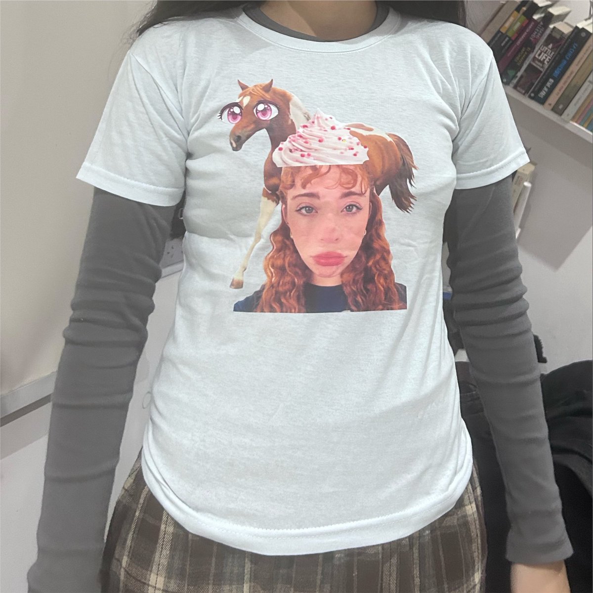 illicitolsen's tweet photo. si tenes novia regálale una remera con tu cara https://t.co/spak3Mlx1r