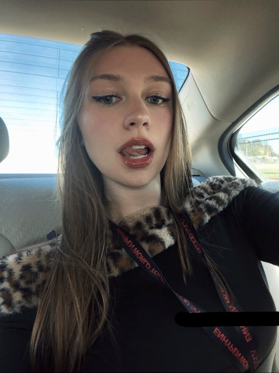 ningkeus's tweet photo. post a picture of yourself + your biases and let your oomfs decide who fits you the best https://t.co/HQrgXLUcg6