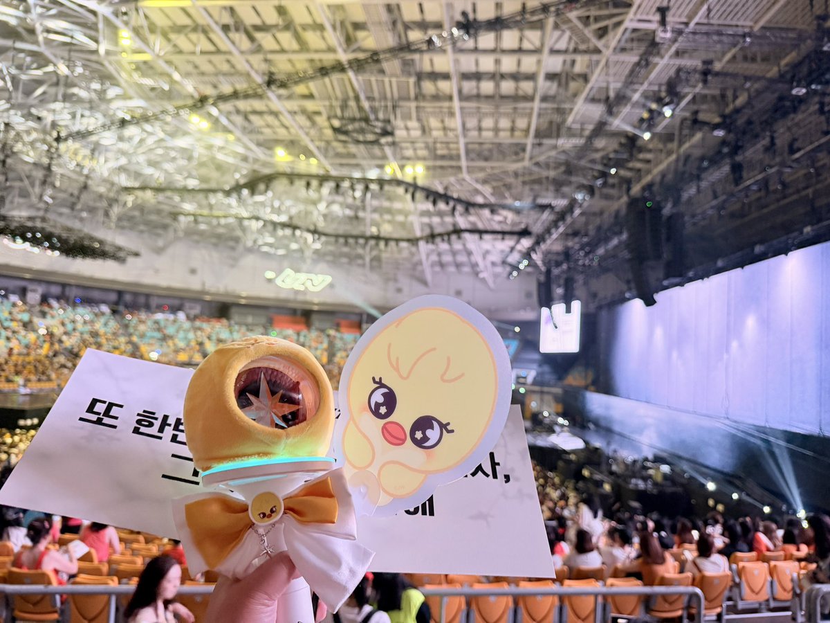 fmiinx's tweet photo. ไปคอนเด็กหลงมา 4 คอน สนุกทุกรอบ แต่ละคอนก็จะมีมู้ดที่ต่างกันไป🥺
💚Maniac -ลงตัวทุกอย่าง มีจังหวะหนักเบา
🖤5stars - เน้นเล่นใหญ่อลังการ เรียงโซโล่ดี
❤️Dominate - สนุกกมันๆ หลายรสชาติ มีโซโล่มู้ดโทนเข้มข้น ช่วงท้ายได้ฟีลเฟสติวัล
🧡Run it -อีปิคตอนเริ่มที่เหลือมันสัดๆ edm สะใจสุด https://t.co/74tXNvoGnI