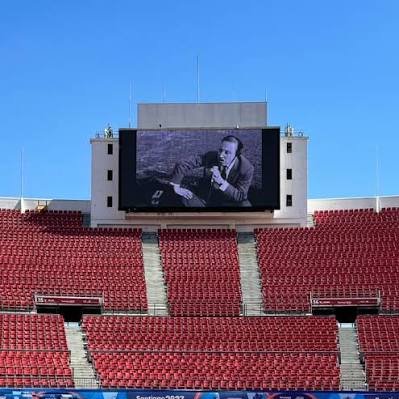 Linamjoonista's tweet photo. además, no hay una pantalla gigante en el nacional?, será que la usará la producción o podremos usarla nosotras para el mensaje de feliz cumpleaños a jimin? https://t.co/B5vhinoLYU