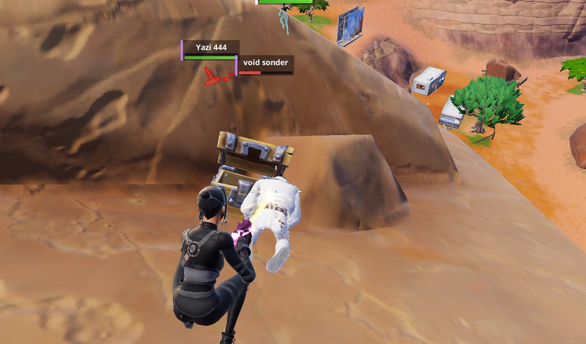 PixelzFr's tweet photo. @yazifnx you are such a bot quit the game worst drop i have ever seen hiding from the guy that carried you loser https://t.co/d2FIqKdO4J