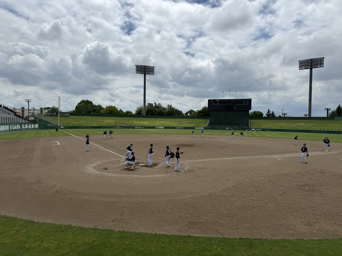 SUBARUbbt's tweet photo. #JABA北海道大会 初戦
SUBARU vs. トヨタ自動車東日本
スタメン
1遊 秋山岳土
2指 森下智之
3左 藤原龍之介
4一 外山優希
5右 江川岳
6三 吉田晃誠
7中 海老根優大
8捕 馬場翼
9二 古川幸拓
先発は三浦克暉！

▽一球速報
https://t.co/Fdztnk2erp

#SUBARU硬式野球部 https://t.co/BaIGEmbdZT