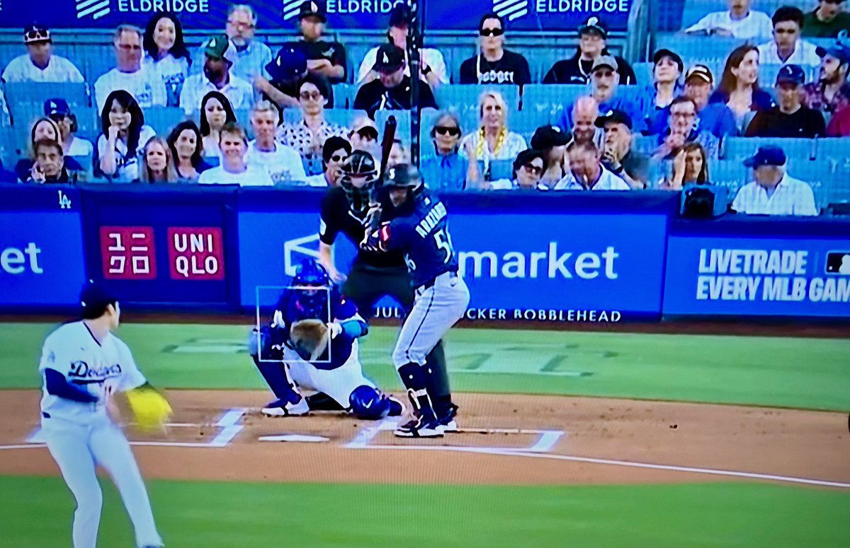 WheresMaryHart's tweet photo. Where’s Mary? 
@Dodgers @DodgerBlue1958 @Pantone294 @DodgersNation @LosDodgers #DodgerStadium 
#MLB #baseball #DodgerInsider #ITFDB https://t.co/cikm6ZGt4I