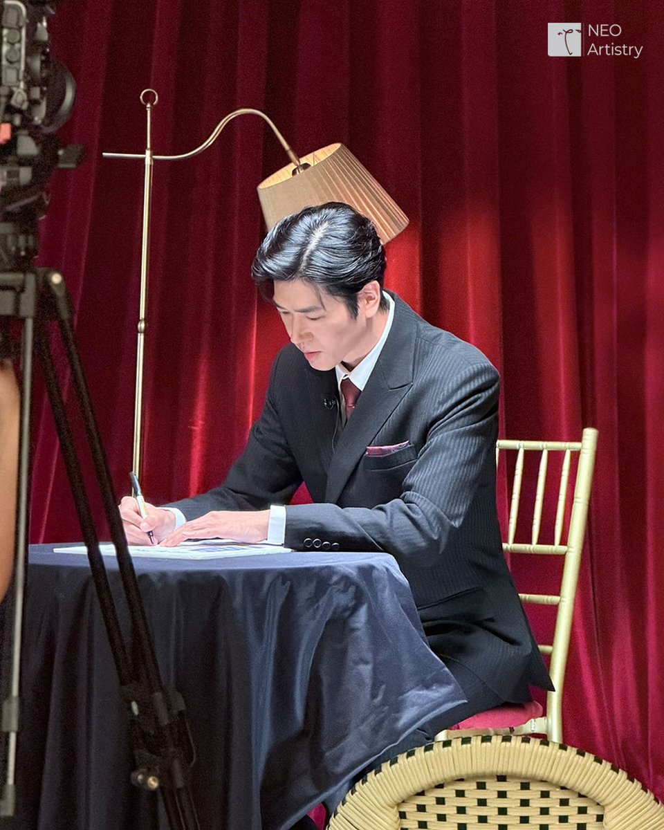 NEOartistry_'s tweet photo. [𝐍𝐀 : 𝐃𝐈𝐀𝐑𝐘] #정민
⠀
사내 役 | 정민
⠀
정민 사내의 프로필 비하인드 사진이 도착했습니다📸
_
뮤지컬 <사의찬미>
🔸️ 2026.09.08 – 10.25
🔸️ 링크아트센터 페이코홀
⠀
#네오아티스트리
#뮤지컬 #사의찬미 https://t.co/oLS2Zh75BI