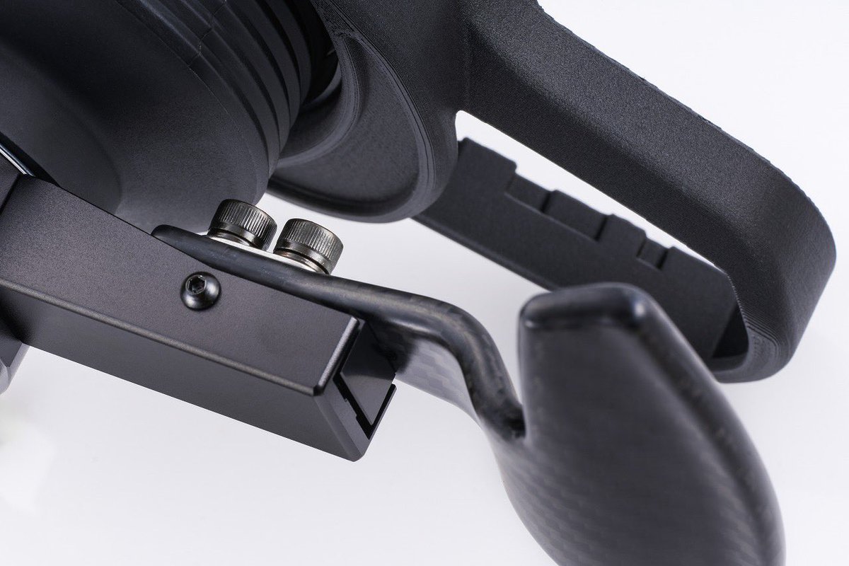 SPOONSPORTSjp's tweet photo. [新商品情報]
PRELUDE(BF1)用 BOSS & PADDLE SET

SPOONでは新たに、PRELUDE(BF1)用BOSS & PADDLE SETを発売いたします。
軽量で操作性の良いカーボン製レバー採用。
専用カプラー付属なのでカプラーオンでお手軽にステアリングをご装着頂けます。

商品名：BOSS & PADDLE SET
商品番号：78530-BF1-000
適合車種：BF1
定価：158,400円（税込）
区分：S
エアバックキャンセラー、ホーンハーネス付属