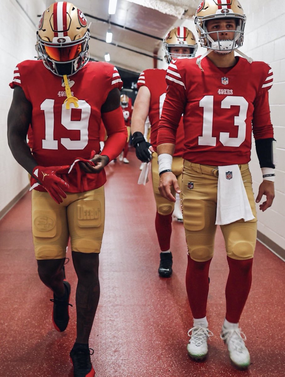 AA_16B's tweet photo. DEEBO IS BACK https://t.co/gRJs3CKhj9
