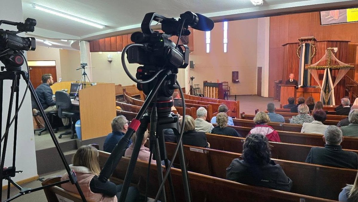 YoloLivTech's tweet photo. Are you looking for a setup for streaming memorial services? 

When broadcasting sensitive events like funerals, absolute stability are everything. 

YoloBox helps keep long-distance families connected when it matters most. 

Credit: Zak Steyn
#YoloLiv #YoloBox #MemorialStreaming https://t.co/olwx1uFDl7