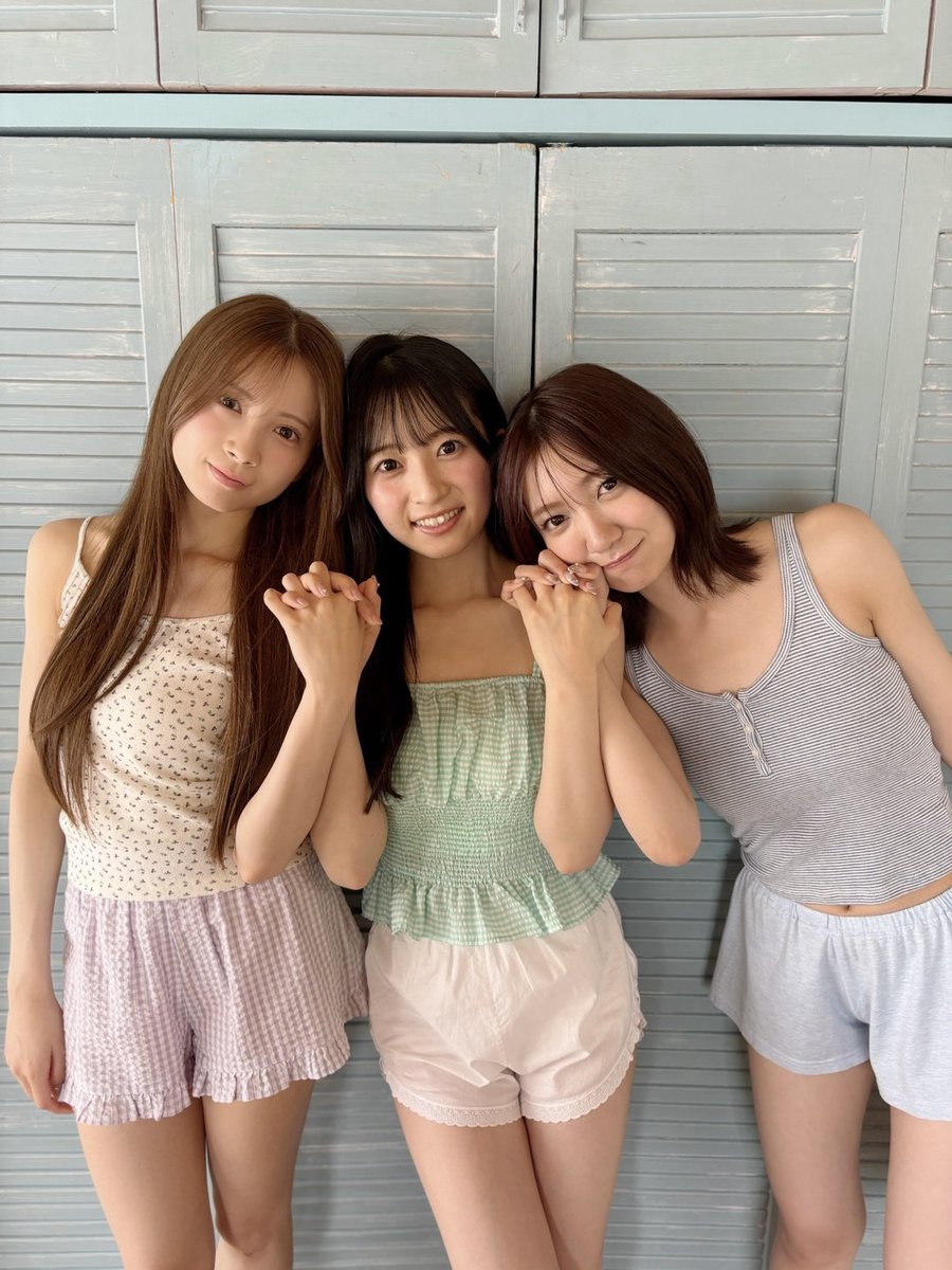 AKB48_staff's tweet photo. ⋰

3人のかわいいオフショットも
たくさんお届け🦩𓈒𓏸

⋱

@miyuu_mizushima
@yunachan_akb48
@kasumin_akb48 https://t.co/4Ipdlkmrv3