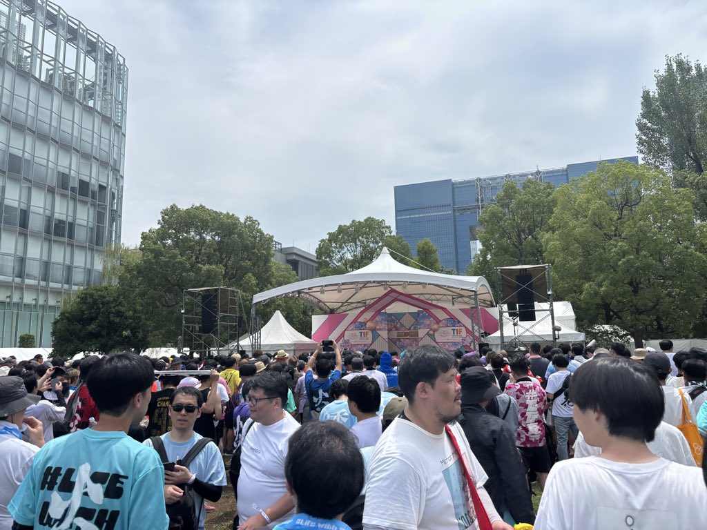 8Gau2's tweet photo. HIBANA朝から最高すぎる https://t.co/O1bVzuZDkP