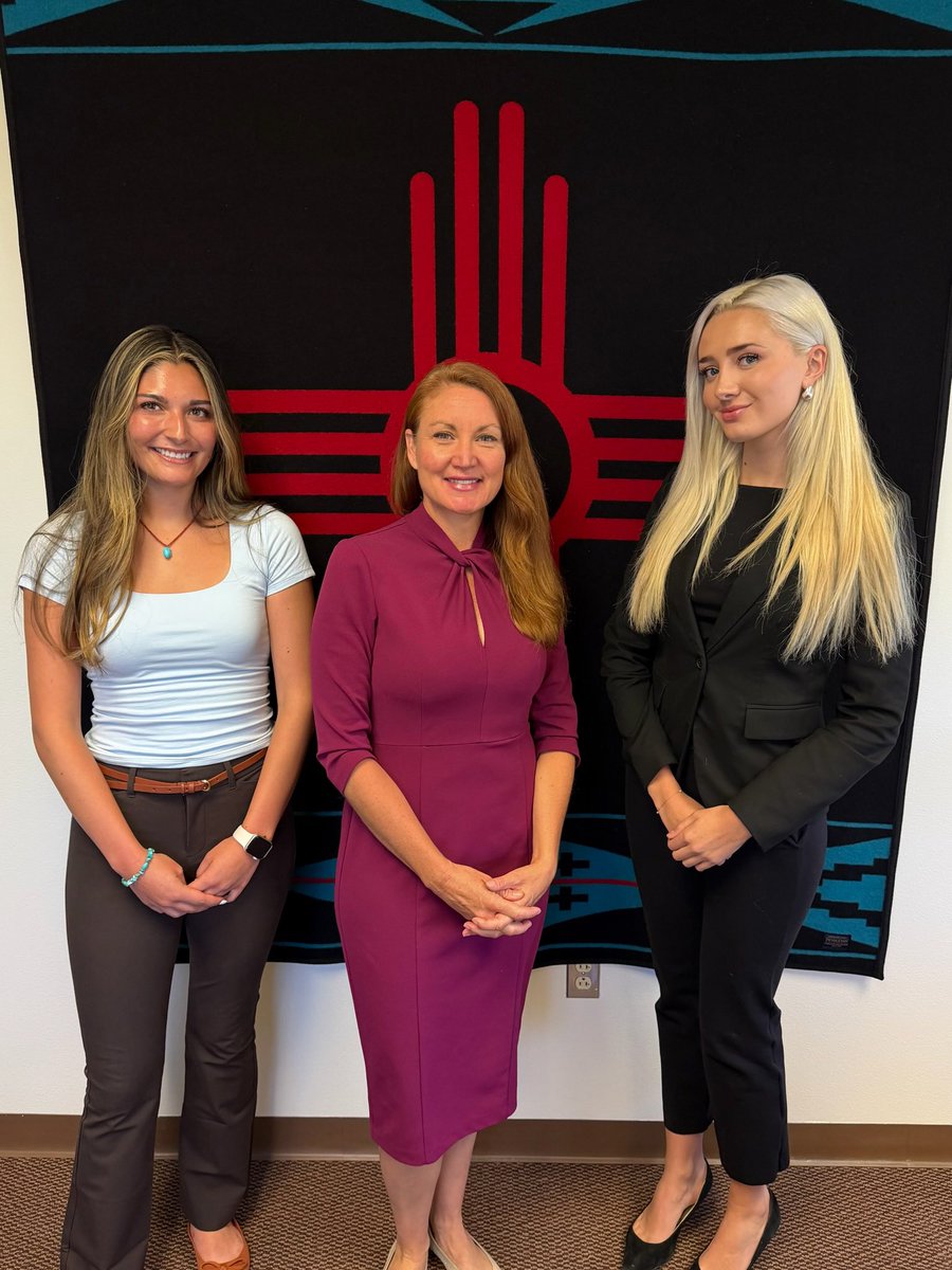 Rep_Stansbury's tweet photo. Today, we want to give a very special thank you to Sarah, Jaden, Rowan, Jaiden, Henry, Joseph, Sofia, and Grace for being incredible interns and for all their hard work this summer.  

Thank you for being so dedicated to serving New Mexico's 1st Congressional District and the people who call it home! ❤️

Interested in joining our Fall internship class? Apply here: https://t.co/dSBP5a9CE6