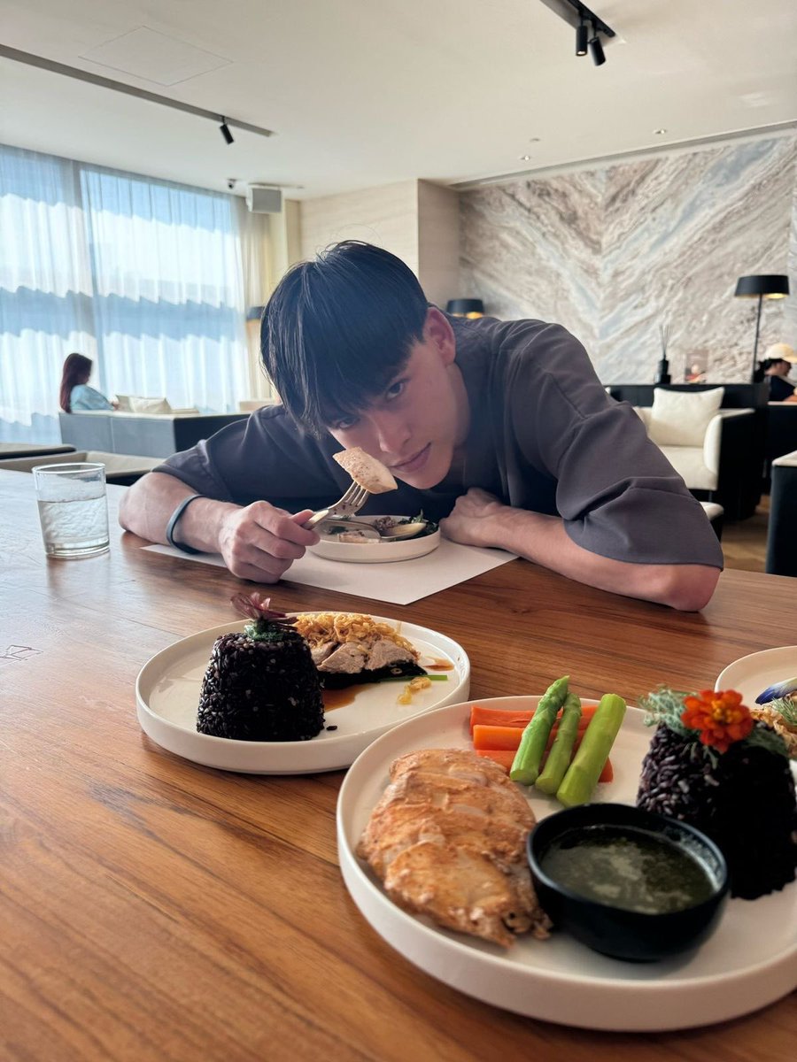 richbennt's tweet photo. Happy Fri-Yay dude, sarapan biar gak sarap☝🏻

@phiBIRRR @phiLUCKI @phiKITEEE @subSONKFEST @SONKFEST https://t.co/ao0qjuAgtY
