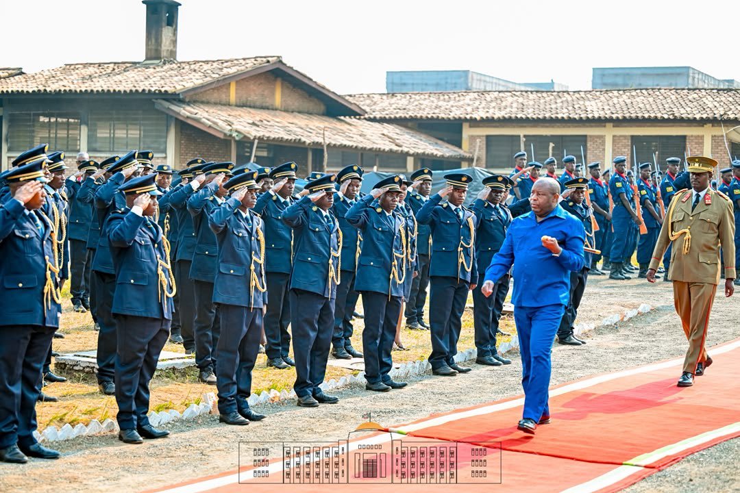 Flicien161629's tweet photo. S.E @GeneralNeva le Président de la République du Burundi et Commandant Suprême des Forces de Défense et de sécurité a rehaussé de sa présence, ce 30/7/ 2026 en commune #Bubanza ,les cérémonies d'incorporation définitive des candidats officiers et aumôniers de la 10è promotion. https://t.co/KaqfzQqV8w