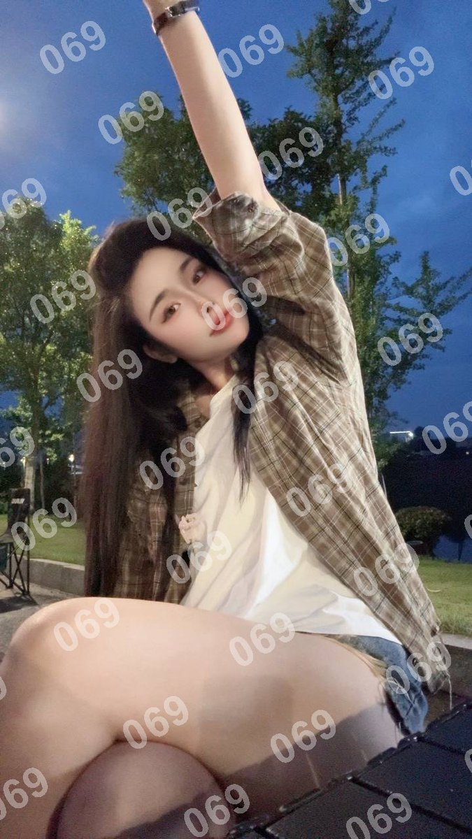 delfinfernande1's tweet photo. #深圳

琏係👉🏼❌：@choibaby333（失联看主页第一条帖子，转发或者截图页面可效率通过）

每一个人心中都深藏着一个人，你不知道对��是否生活的好与不好，但有时候，你怀念的却只是一个简单的名字，一段简单的相遇。

南山区 https://t.co/5BbM5YyK0j