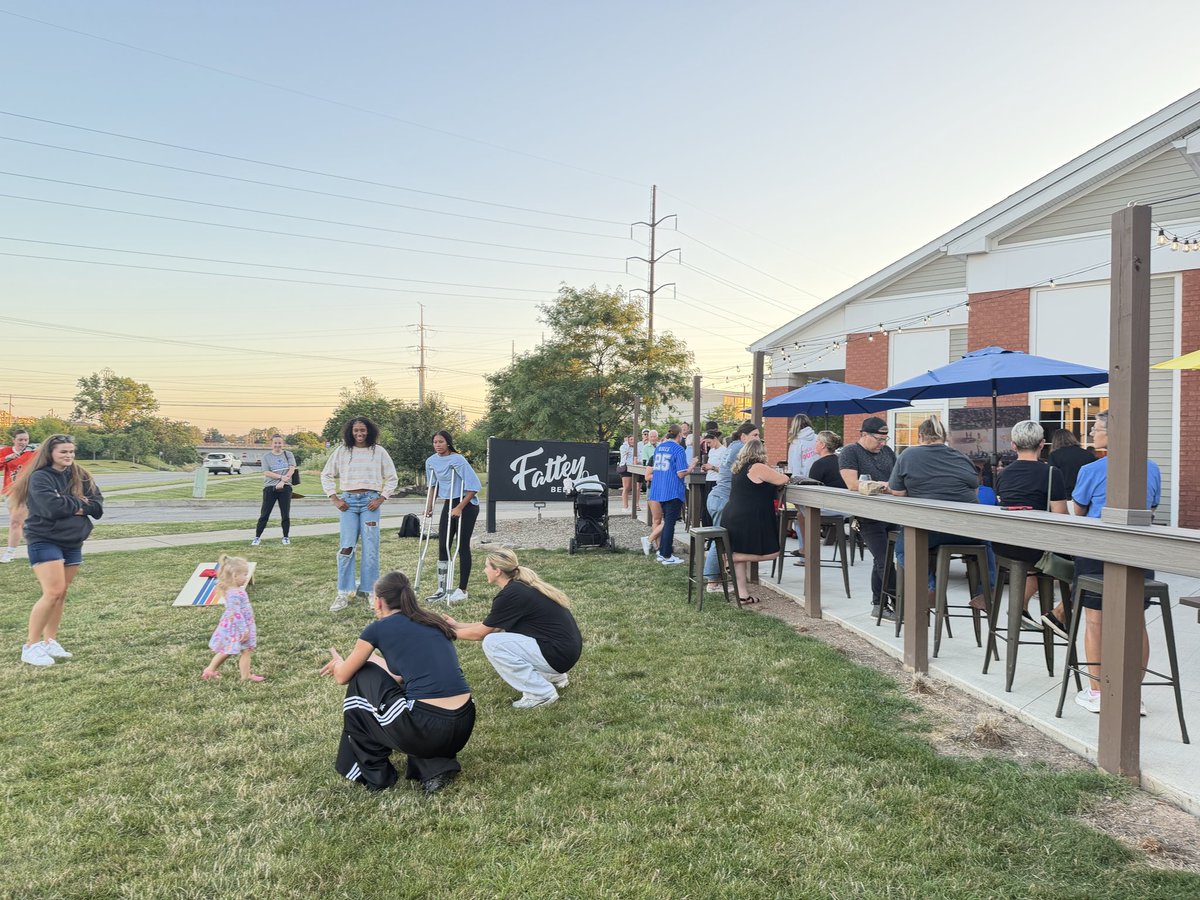 MarquelSports's tweet photo. YOU KNOW WHY IM HERE 🏀

WNBA watch party hosted by Buffalo’s women’s basketball team at Fattey Beer Co. on Sweet Home.

Very cool event. I met and spoke to a lot of people.

@TBNSports @UBwomenshoops @WNBA @UBAthletics https://t.co/ggyUhKjKF1