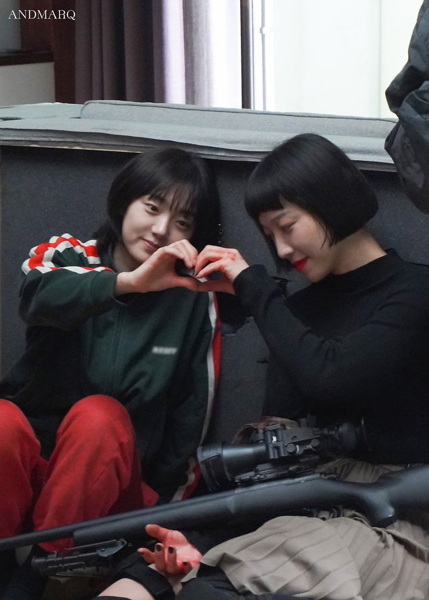 0_charm_chh's tweet photo. 다들 민혜와 지안이의 애틋함을 좋아해주시는 것 같네요
제가 가장 좋아하는 사진을 같이 보아요 https://t.co/01pKaD0qIU