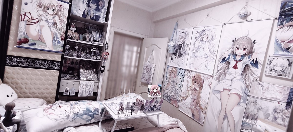 linglinge184784's tweet photo. 17歳の女の子の部屋 https://t.co/e4ouQtklMU