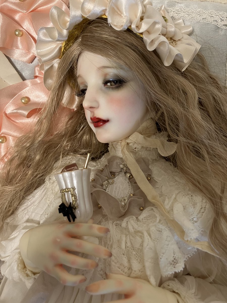 cabaretlil's tweet photo. 朝の11時なんてまだ真夜中ですのよ、あなた。

#jirA_bidfaceup
#lulu_outfit
#ophedept https://t.co/t46tE365LZ