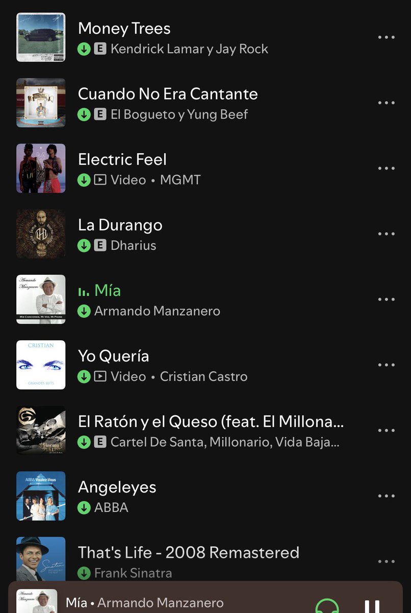 CesarGich's tweet photo. Si me ondeo gacho cuando hago playlists https://t.co/vPI28WTYdv