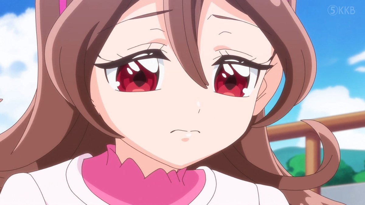 mugenmlrai's tweet photo. うたちゃんが僕を遊びに誘ってくれた。
お出かけ途中…うたちゃんは、僕の大好きなスイーツを忘れてしまった事に気づいた時の話。

うた「せっかく誘ったのに…台無しにさせてしまってごめんなさい…」

僕「どうして謝るの？」

うた「だって…◯◯さんの大好きなケーキが…」

僕「僕はうたちゃんに誘われて、遊びたくて来ただけ。だから謝らないで？ほら！バスが来る時間だよ！」

うた「◯◯さん…🥺」

僕「それに、うたちゃんが作った弁��が楽しみだからね😊お昼には目的地に到着できそうだし、そのタイミングで昼食にしよっか✨」

うた「…はい💕」

僕「そんな悲しい顔しないで？可愛い顔が台無しだよ？」

メロロン「あっさり可愛いって言ったメロ」

僕「だ、だって…💦ほ、本当の事じゃん…何がいけないの？///」

メロロン「顔赤いメロ🤭」

僕「うるさい🙄」

うた「…///」

プリルン「ジー👀」
うたちゃん��リュックの中に入ってる弁当が気になるみたい