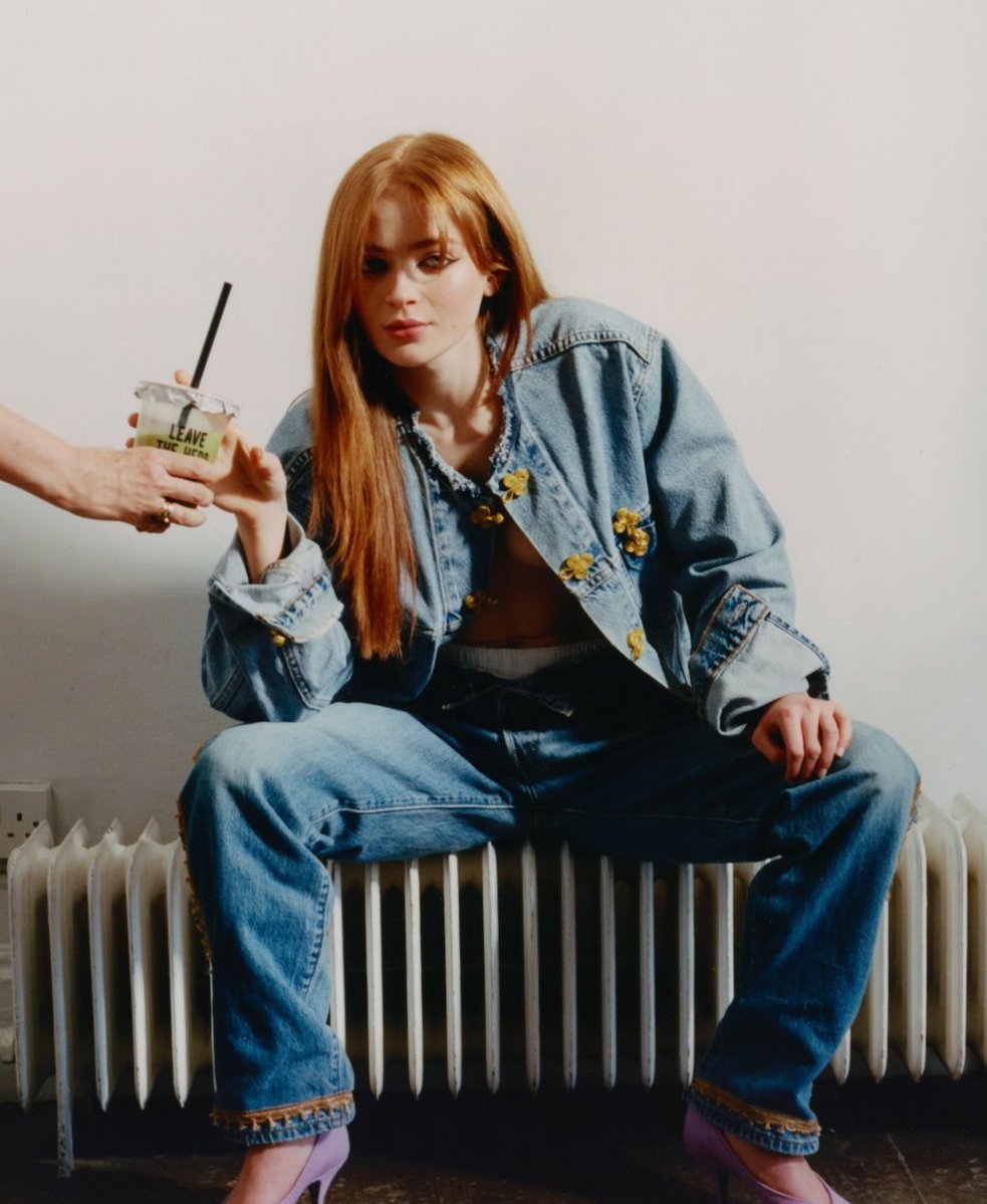 gingerpoise's tweet photo. i think about this sadie sink shoot an unhealthy amount https://t.co/l3GyZadDXf