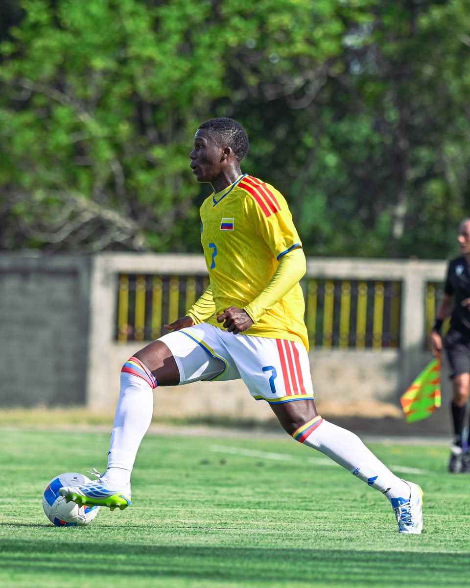 FCFSeleccionCol's tweet photo. 📸 ¡𝐈𝐧𝐢𝐜𝐢𝐚𝐦𝐨𝐬 𝐞𝐬𝐭𝐨𝐬 𝐂𝐞𝐧𝐭𝐫𝐨𝐚𝐦𝐞𝐫𝐢𝐜𝐚𝐧𝐨𝐬 𝐲 𝐝𝐞𝐥 𝐂𝐚𝐫𝐢𝐛𝐞 𝐜𝐨𝐦𝐨 𝐃𝐄𝐁𝐄 𝐒𝐄𝐑! 😮‍💨

𝐋𝐚 𝐌𝐚𝐬𝐜𝐮𝐥𝐢𝐧𝐚 𝐒𝐮𝐛 𝟏𝟗 𝐬𝐮𝐦𝐚 𝐮𝐧𝐚 𝐯𝐢𝐜𝐭𝐨𝐫𝐢𝐚 𝐞𝐧 𝐬𝐮 𝐝𝐞𝐛𝐮𝐭 🤌🤪

🇨🇴 1-0 🇵🇦
⚽ Kéner González 

#ConOrgulloColombiano🇨🇴 https://t.co/Rtd27LwyOB