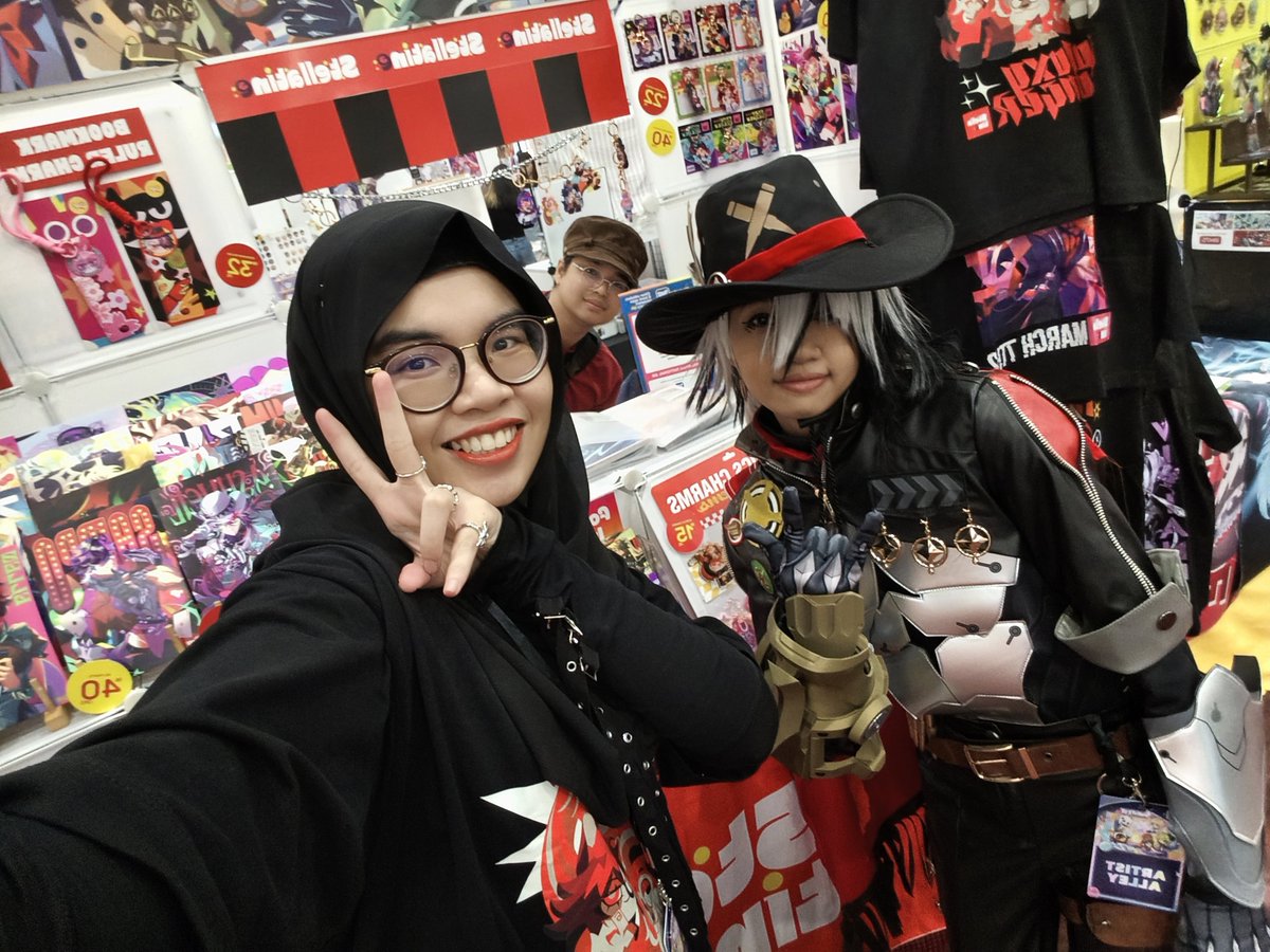 Cle_menntine's tweet photo. Day2 Hoyofest Malaysia 

Come find us a artist alley table 35

Boothill is working part time here https://t.co/EpJGEichQv