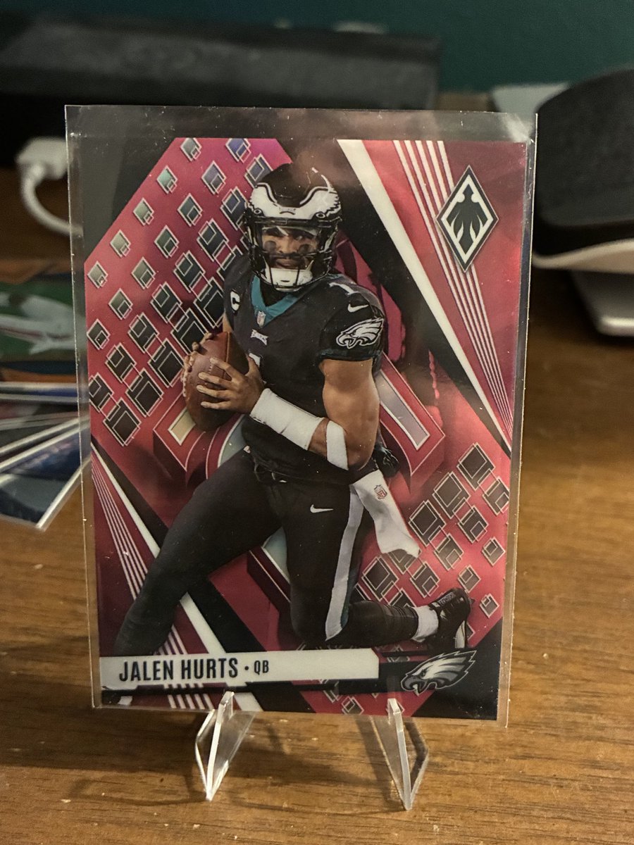 BigKatCard's tweet photo. 2023 Panini Phoenix - Jalen Hurts #24 Pink /175 $10 https://t.co/dUGLYsB1Nz