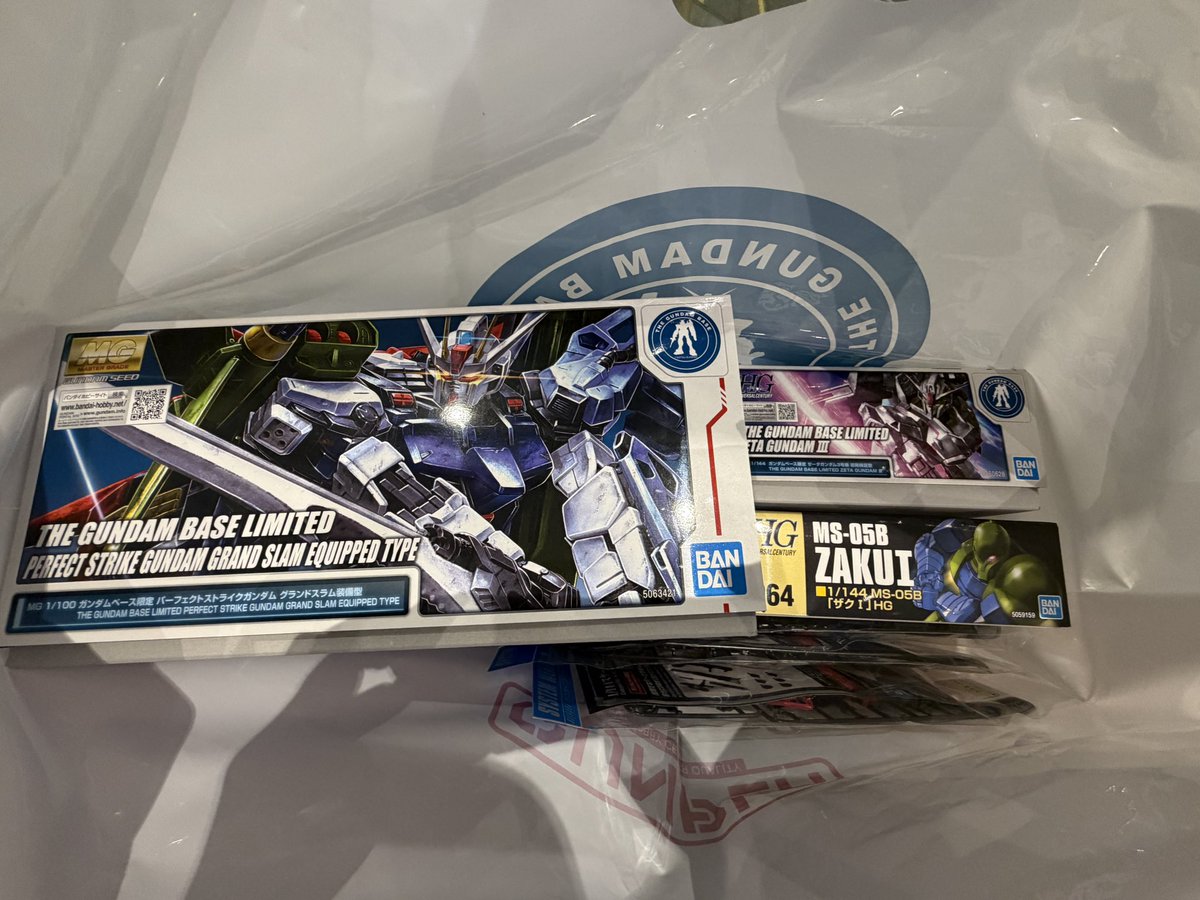 ガンダムベース東京から離脱っ！ からの本日の購入品速報だー MG