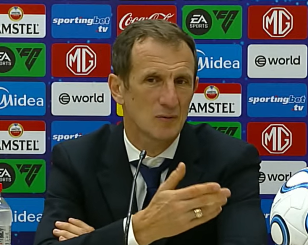 la12tuittera's tweet photo. 🗣️#Arruabarrena:

"Felicito a O'Higgins porque fue un duro rival, tanto en casa como acá, ahora hay que pensar en ganar en la liga porque ya fallamos en la 1° jornada, debemos competir y ser realistas: todos los partidos van a ser duros". https://t.co/zapVOfVWsZ