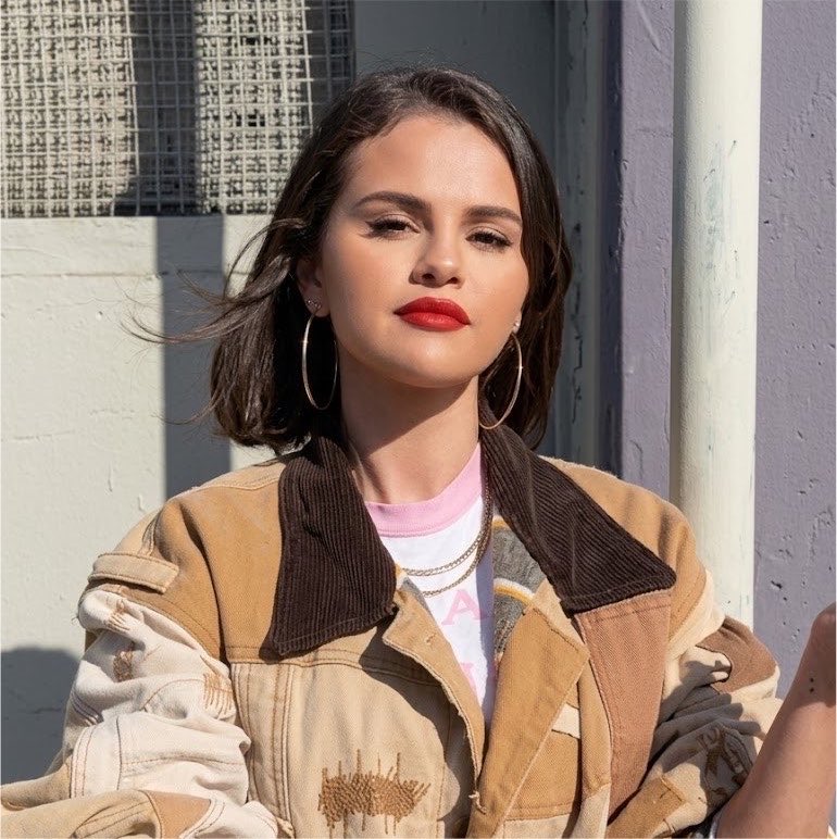 selenagomezbr's tweet photo. SAIU!

“Te Olvido (La La)”, canção de Selena Gomez, Benny Blanco e Becky G, já está disponível em todas as plataformas digitais. ❤️ https://t.co/rvgoB9JzkD