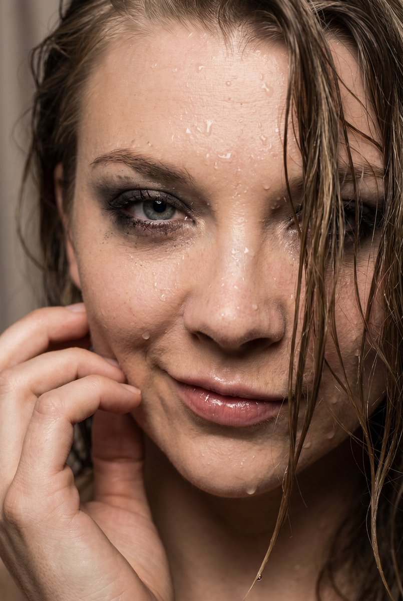TheCelebHQ's tweet photo. Natalie Dormer https://t.co/n9uTAs0HEm
