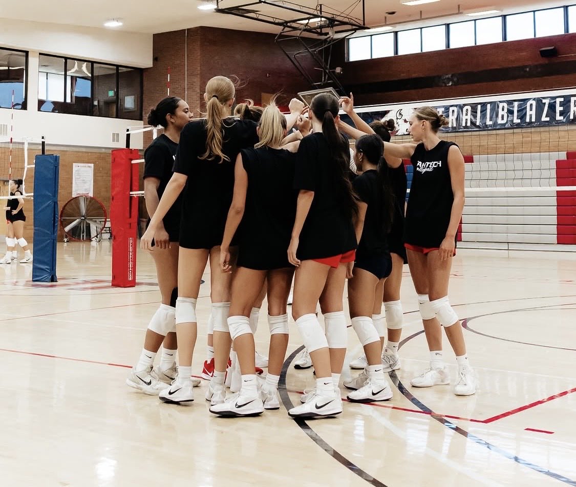 UtahTech_VB's tweet photo. WE’RE SO BACKKK🙂‍↕️‼️

#UtahTechisHere | #BigSkyVB https://t.co/j3Akl96Rgl