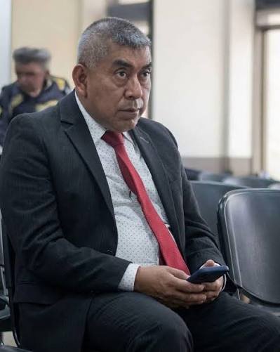 iridesarr25's tweet photo. No que muy machito vos curruchucho??? Prófugo! Aunque te limpien el culo un par de jueces, estás embarrado de mierda hasta la coronilla!! https://t.co/LHfVJmO2wO