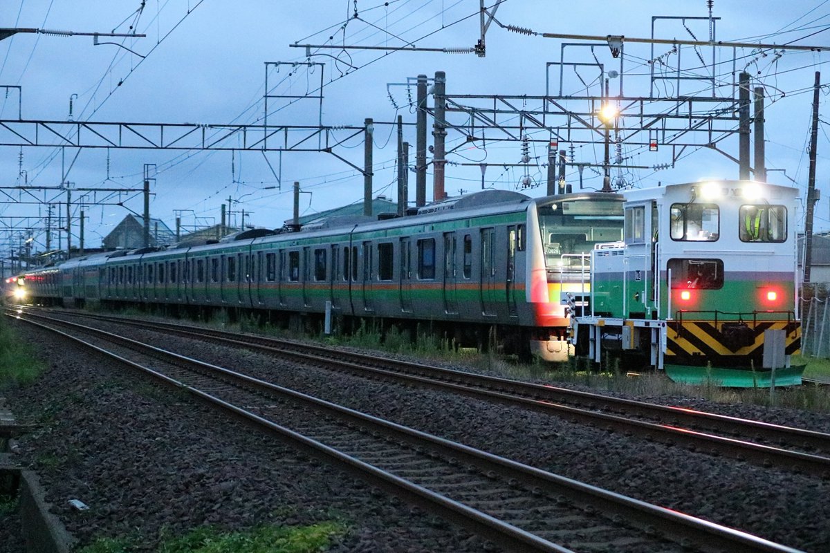mvUxxb96sFfHQK3's tweet photo. 千葉地区への転用や2両のグリーン車の用途廃止等その去就が注目されているE233系U629編成が秋田総合車両ベースに入場しました。小山車両ベースからの長旅お疲れ様でした。
#E233系 https://t.co/39n9qDaqS4