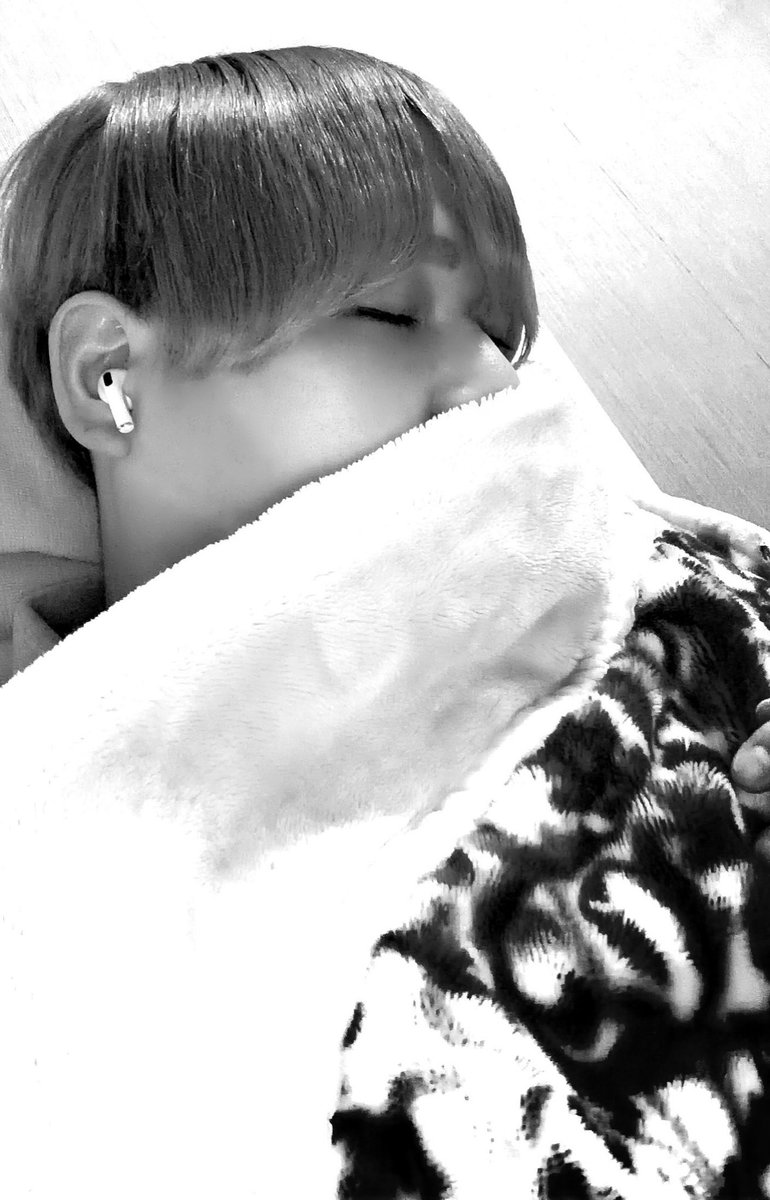 ku_oooon's tweet photo. 夜勤明けだから
おやすみなさい🌙←寝てばっか🥴 https://t.co/7MMaVtwX4n