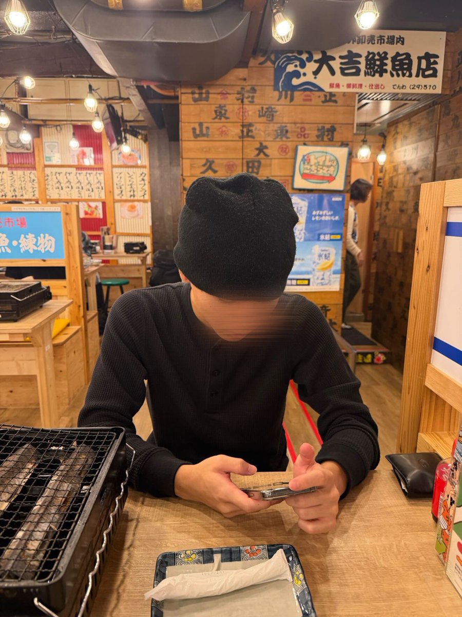 chancesaku's tweet photo. ご飯連れてってください🍚 https://t.co/AIn1Pf8N72