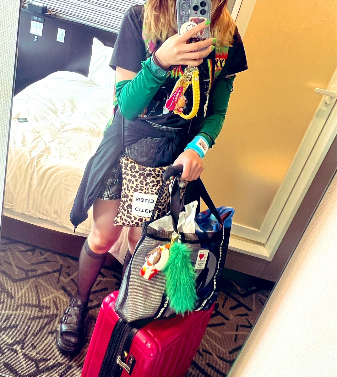 emring_xxo's tweet photo. 本日もたくろー仕様です💚キャリーは無事にロッカーに入れれました💚 https://t.co/UxcotyEcPn