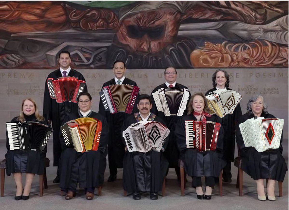 GabrielSosaTor1's tweet photo. @La_Coyol_Alix Estos sí son Ministros no acordeonistas https://t.co/GDNfbykgII