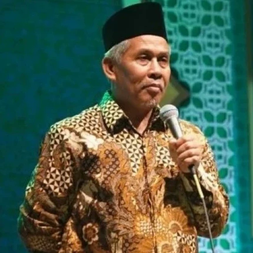 Stakof's tweet photo. Di sebuah ceramah, di depan publik dan disiarkan secara live (ada rekamannya pula), Kiai Marzuki Mustamar bilang bahwa Imam Husain bin Ali dieksekusi oleh orang bernama Ubaidillah. https://t.co/VjrcvYeX5Y