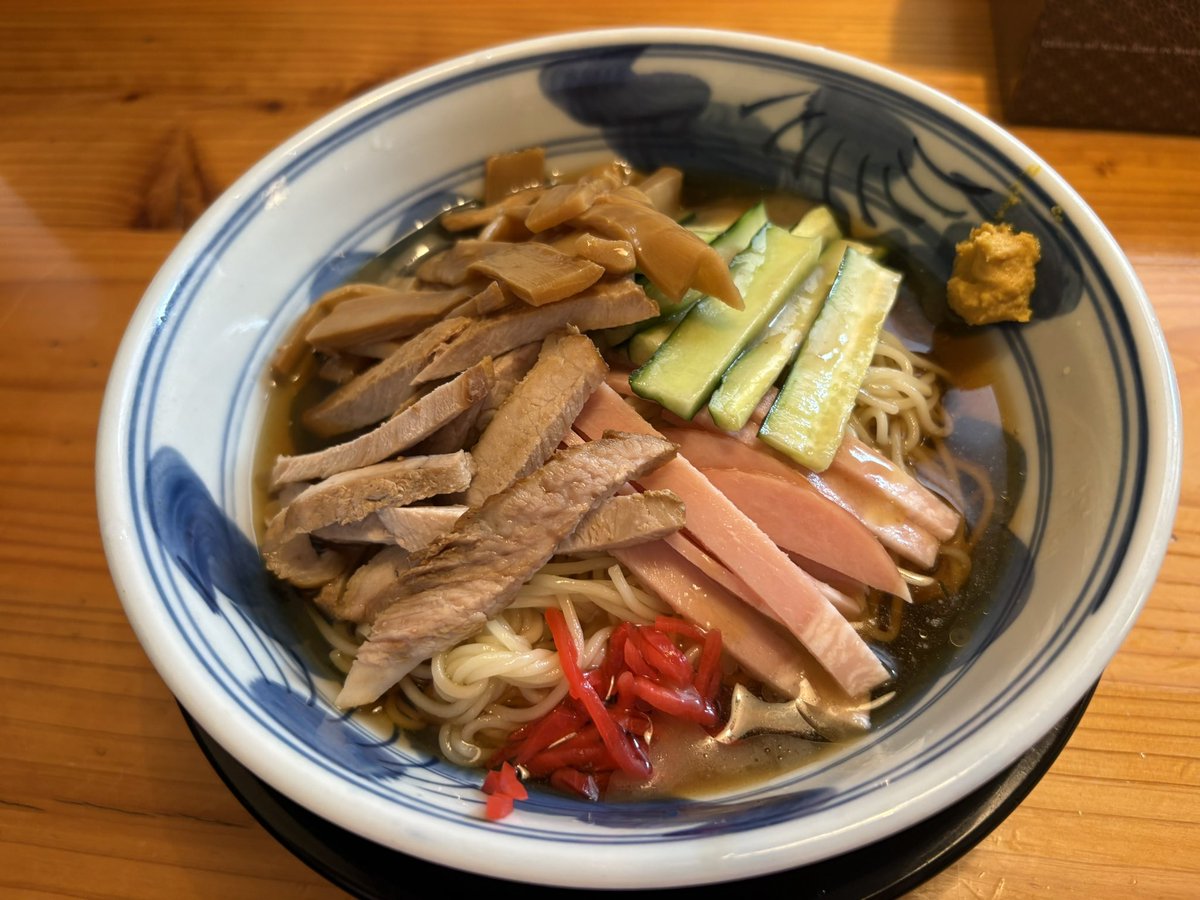wtnemoto's tweet photo. 宮城野区二十人町 老舗の志のぶ支店
さんにて  冷やし中華😍😋
一般的な冷やし中華とは味も丼顔も
違うけどコレが美味いんだよな😘🤤 https://t.co/gWimfXVMlL