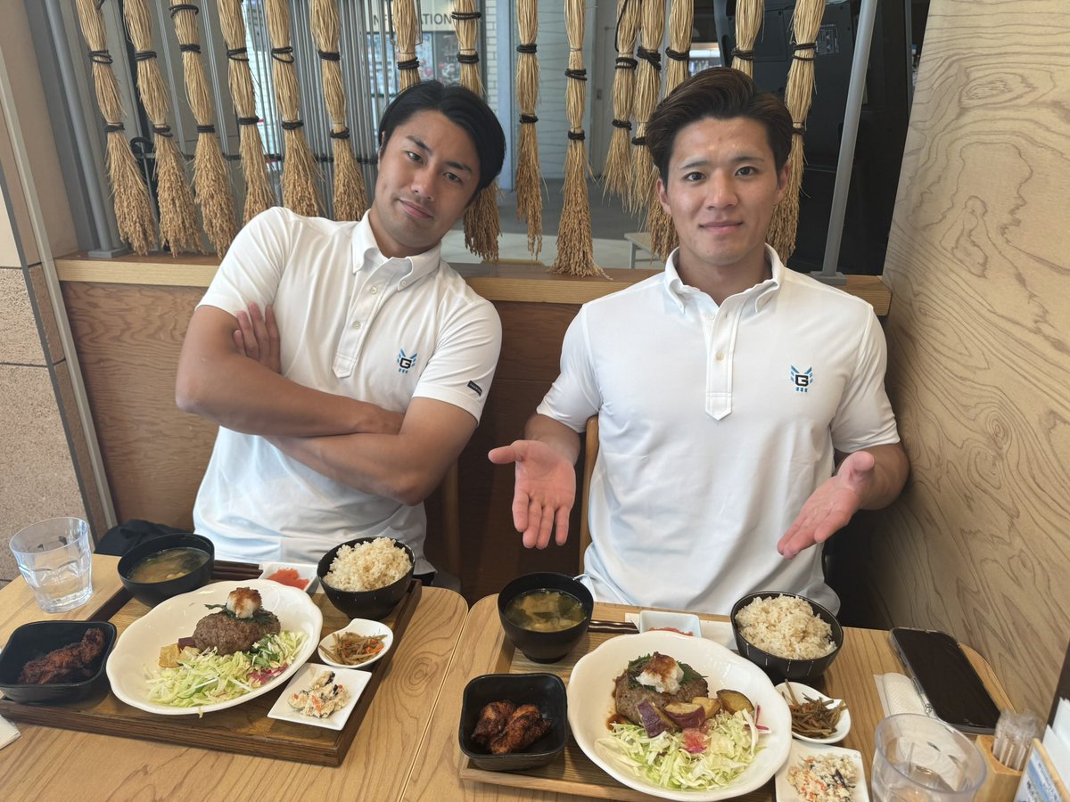 mitsuhashirice's tweet photo. 横浜GRITS運上雄基選手コラボメニューは
本日まで！！🍚

🌾ご来店お待ちしております😋
＼運気上昇！夏バテふっとばせ！／

(お伝え忘れていました、、、
コラボメニュー注文でもらえる
オリジナルステッカーの種類を
7月後半から実は増やしてました、、、🤲)

#gohanyagohan
#ミツハシライス https://t.co/tkIi6YJqAK