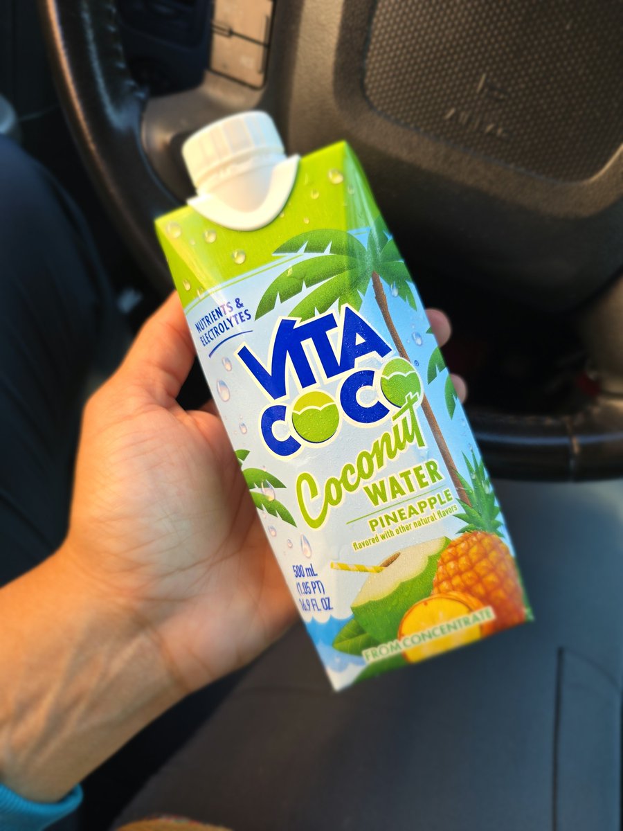 DjCheviRed's tweet photo. @VitaCoco I would love to talk to you about some strategic brand deals with World Champion Boxers who love your product!! π΄π₯₯π #vitacoco #BrandStrategy #boxing #sponsor https://t.co/0pdGT26lVI