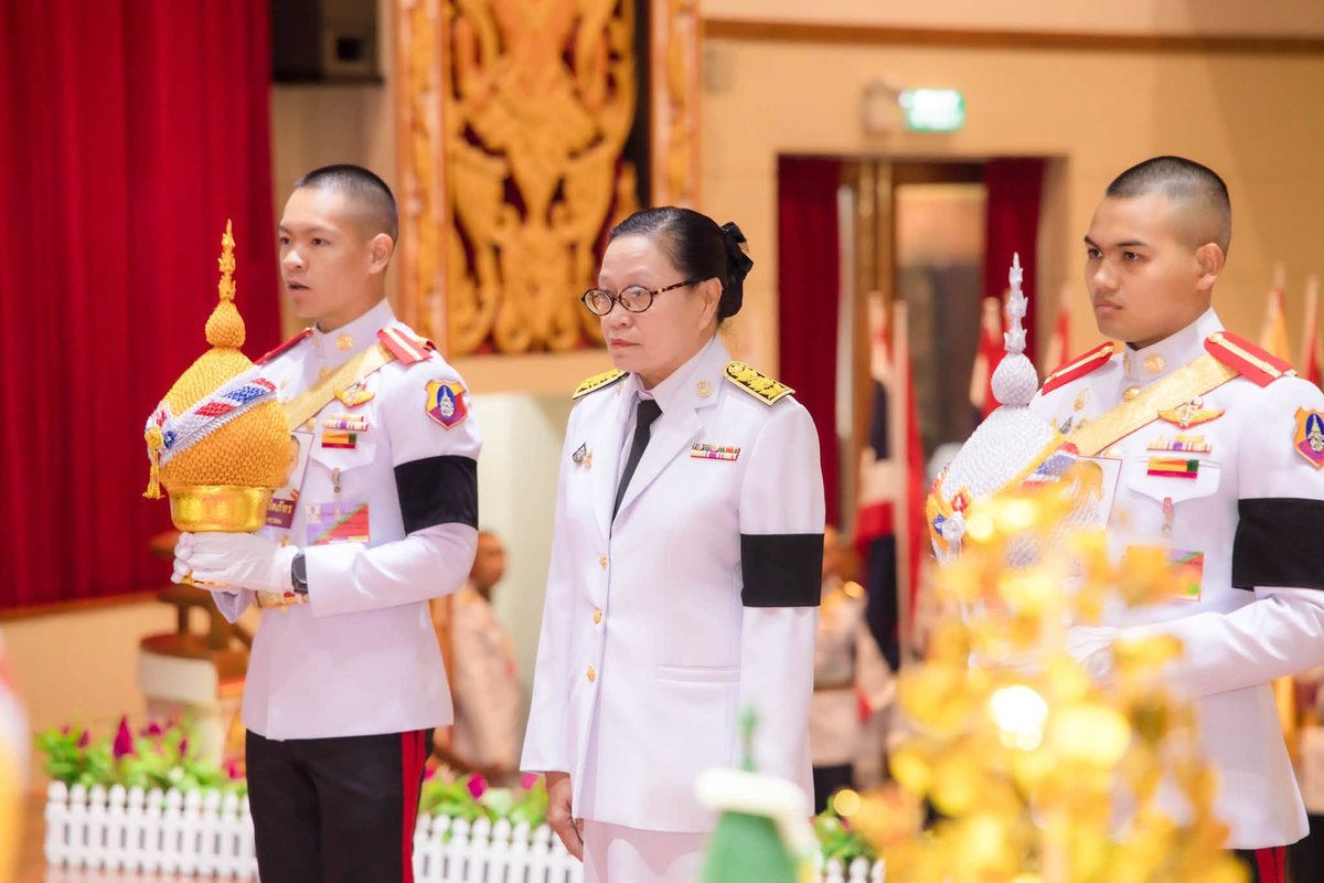 PR_BDE's tweet photo. BDE ร่วมพิธีอัญเชิญเครื่องราชสักการะและพานพุ่มไปทูลเกล้าฯ ถวาย เนื่องในโอกาสพระราชพิธีมหามงคล เฉลิมพระชนมพรรษาพระบาทสมเด็จพระเจ้าอยู่หัว 28 กรกฎาคม 2569 
.
อ่านข่าวเพิ่มเติม
https://t.co/vWFzBxHnqD 
.
#BDE https://t.co/R0FUKKBMrp
