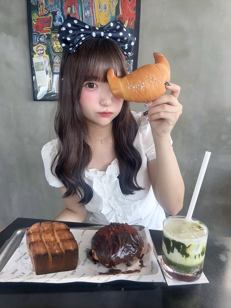 SC__cherie's tweet photo. 韓国の海雲台にある海が見えるカフェ🩵
じゅわじゅわの塩パンが美味しいの( > ·̫ <)👍🏻🎶 https://t.co/5Xp2lWTkYe